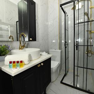 Suite executive